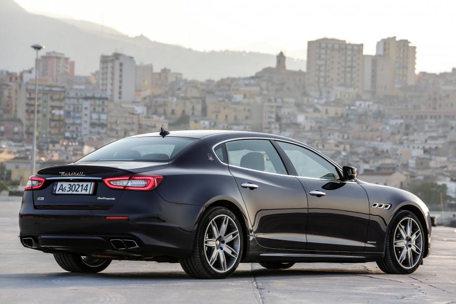  Maserati Quattroporte GTS GranLusso 2016 года  (фото 15 из 44)